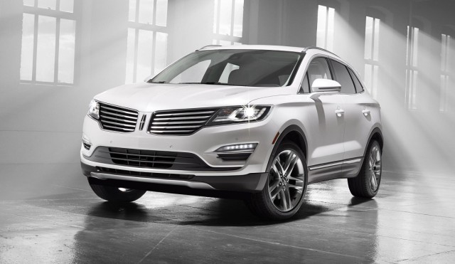 2015 Lincoln MKC (6).jpg